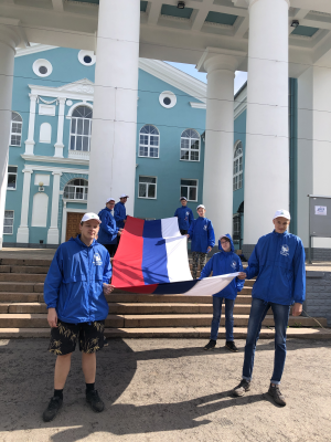 Бокситогорск: Молодежная акция ко Дню Государственного флага России