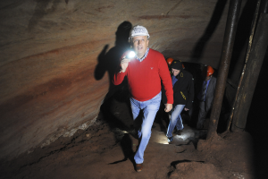 Александр Дрозденко в Саблинских пещерах