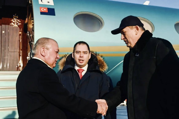 По международному протоколу Александр Дрозденко встретил Верховного правителя Малайзии Султана Ибрагима