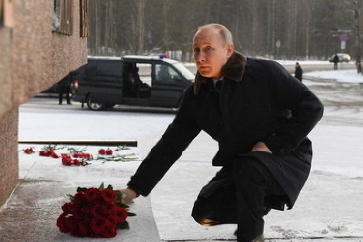 Президент почтил память погибших на «Невском пятачке»