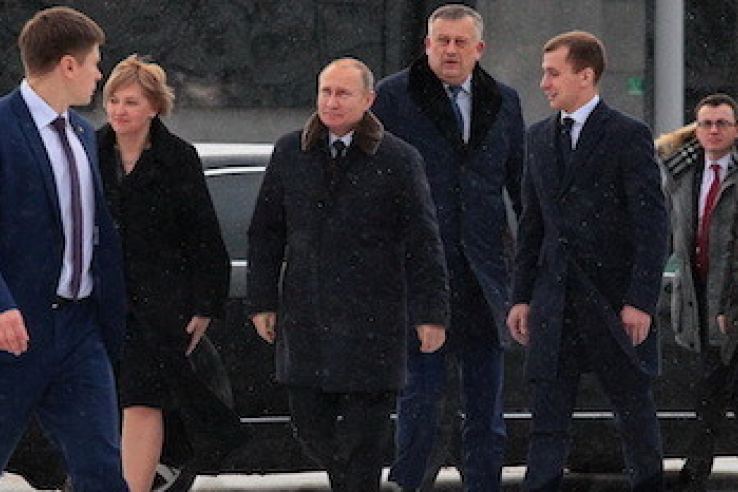 Президент посетил музей-панораму «Прорыв»