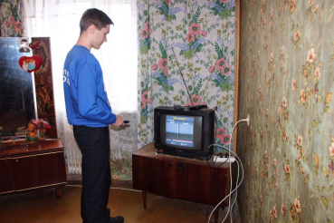 Настроить «цифру» помогают волонтеры