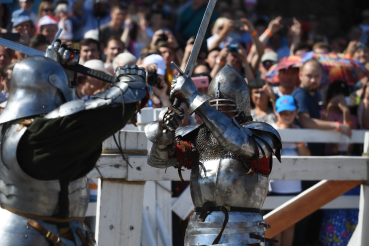 В Выборгском замке звенят мечи
