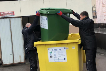Во Всеволожске установлены 42  площадки для сбора пластика и стекла