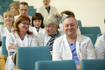 Красивая улыбка ленинградцев