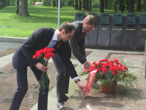 Возложение цветов, Мемориальный комплекс, посвященный городам воинской славы России