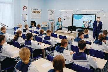 «Лидеры России» делятся опытом со школьниками