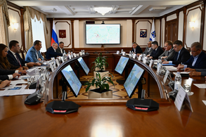 Губернатор провел встречу с участниками топливного рынка