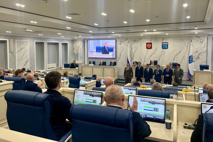 К работе приступает новый состав правительства Ленинградской области