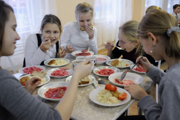 Область готовит школьные обеды
