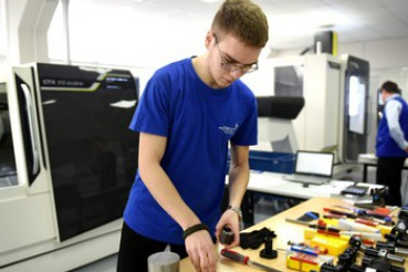  Будущее Ленинградской области в "золотых руках"