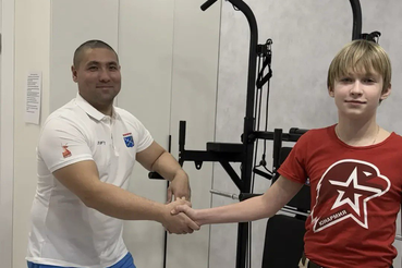 Александр Дрозденко исполнил мечту Никиты из Пикалёво на крёмлевской «Ёлке желаний»