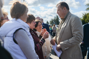 Александр Дрозденко протестировал паром в Вознесенье