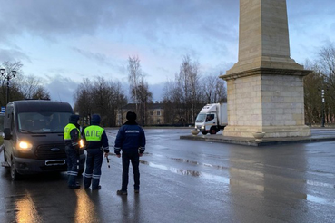 Область проверяет QR-коды на транспорте