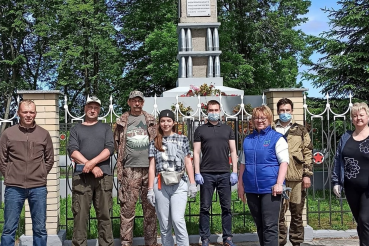 Военные мемориалы привели в порядок