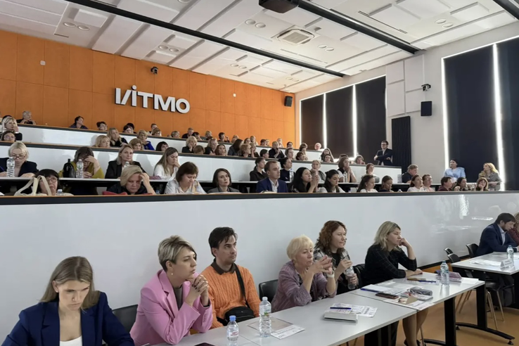 Курсом на демографию: Ленобласть совершенствует межведомственное сопровождение будущих мам