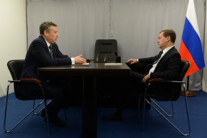 Губернатор Ленинградской области Александр Дрозденко и Председатель Правительства Российской Федерации Дмитрий Медведев