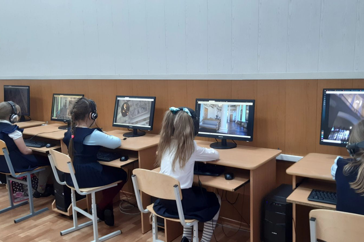 Лужский Компьютерный центр знакомит с экспонатами Русского музея