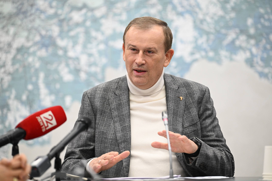 В новый год — с обновленной командой