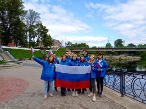 Ленинградская область празднует День флага России 2021