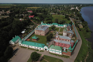 Большегрузы объезжают Старую Ладогу