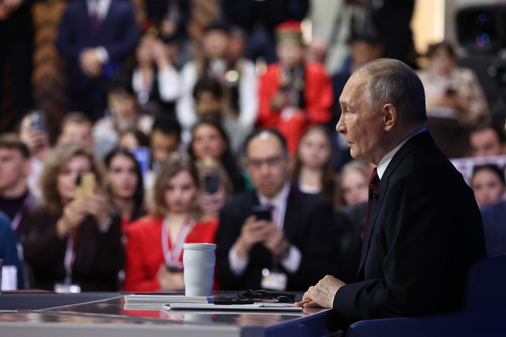 Владимир Путин: Россия продолжит поддержку народного ВПК