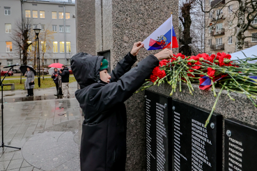 Ленинградцы отмечают День Героев Отечества