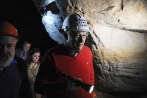 Александр Дрозденко в Саблинских пещерах