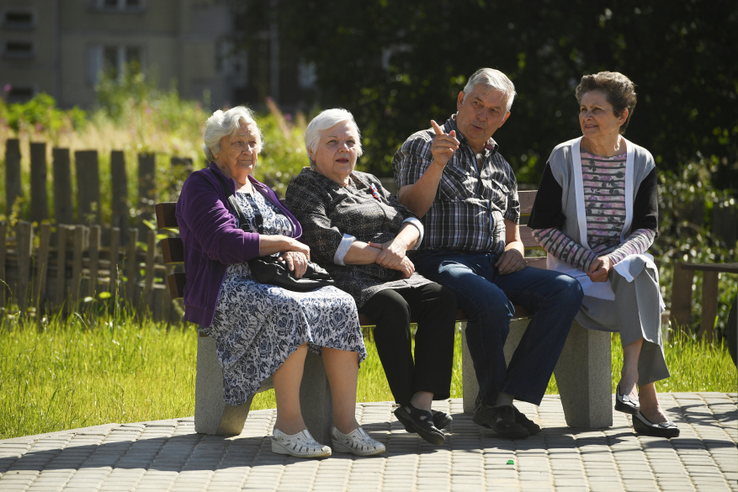 Пожилым ленинградцам ─ забота и внимание — не только в День пожилых людей
