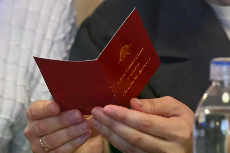 Александр Дрозденко встретился с семьями защитников