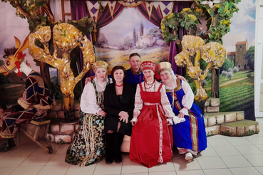 Вокалистка из области — примадонна народных песен