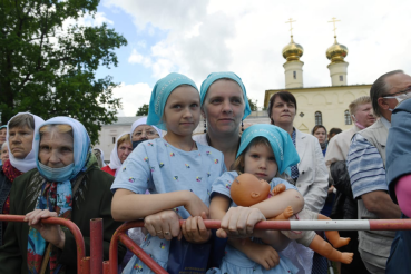 Колокольный звон над Тихвином услышат по всей России