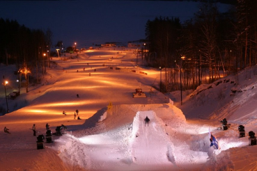 Туристы едут на отдых в область