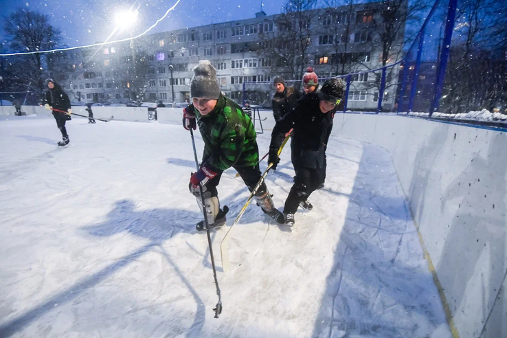 От лыжных гонок до зимней рыбалки: область проведет праздники спортивно