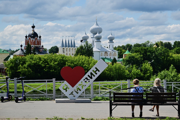 Тихвин передаёт статус Столицы «Серебряного ожерелья России» городу Кириллову Вологодской области