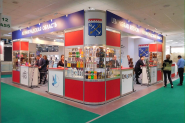 Областной иван-чай с конфетами для зарубежных партнеров  