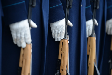 Область поможет родителям героев