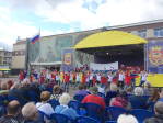 Луга: Праздничный концерт ко Дню флага Российской Федерации