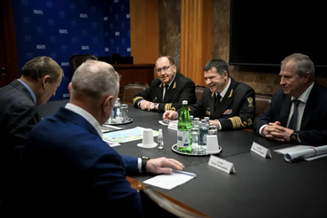 В центре внимания — морская логистика