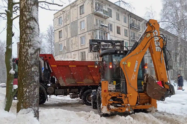 Коммунальщики приступили к весенним работам