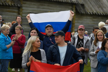 Праздник триколора — от ленинградской молодежи