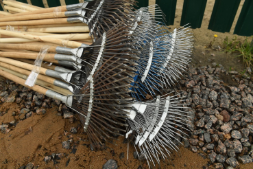 С заботой о памятниках