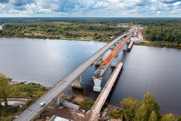 Строительство мостового перехода через реку Волхов на подъезде к г. Кириши
