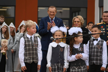 Александр Дрозденко: «Сегодня в Ленинградской области открываем школы завтрашнего дня»
