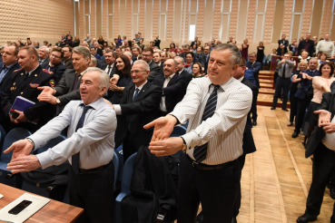 Правительство заряжает