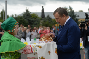 Празднование 88-й годовщины образования Ленинградской области в Тихвине