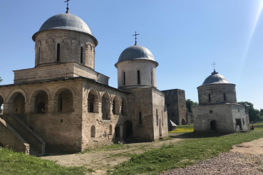 Приграничная симметрия