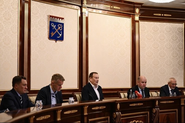 Александр Дрозденко принял участие в совещании Медицинского комитета Российского футбольного союза