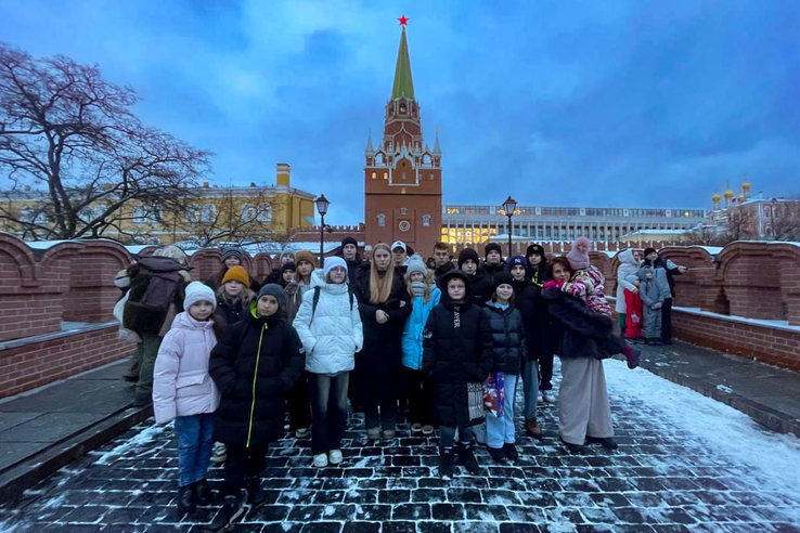 Дети героев СВО на Кремлевской Елке в Москве