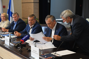 Заседание совета почетных граждан при губернаторе Ленинградской области
